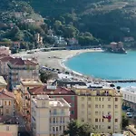 Monica Penzion Levanto