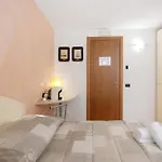 Monica 3*