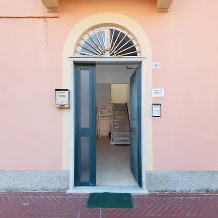 Monica Guest house